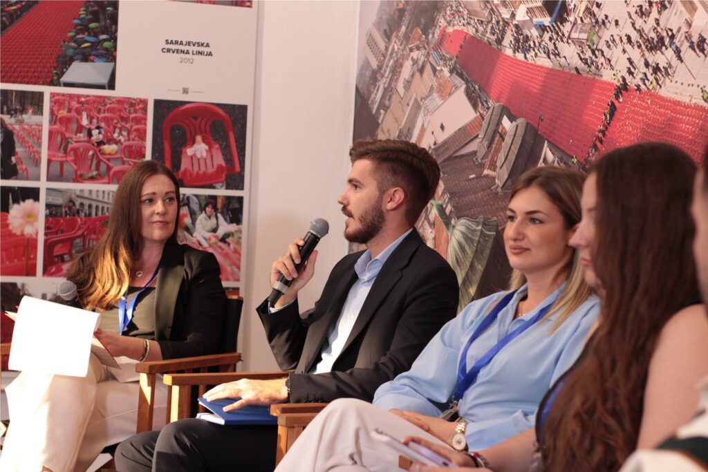 Evropski dijalozi - Panel: „Koja je budućnost mladih? Između osamostaljivanja i pripadanja zajednicama“